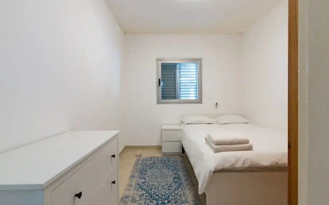 Stylish & Cozy Seaview Vacation APT