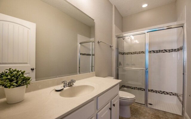 Solterra - 4104 Oaktree Drive