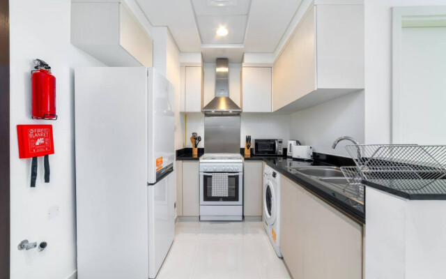 Immaculate 1BR apartment at Carson C