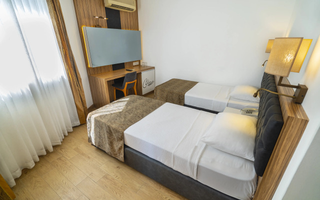 Kleopatra Celine Hotel