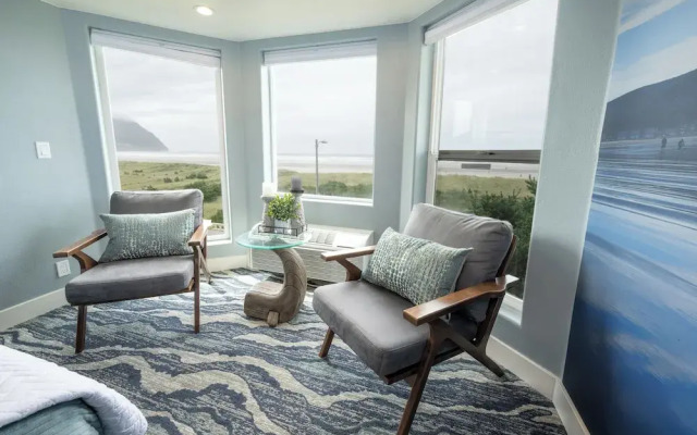 Seaside Oceanfront Inn