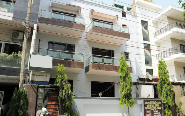 Vinayak Stay Sector 43