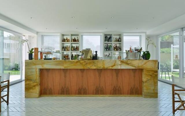 Beach Club 93