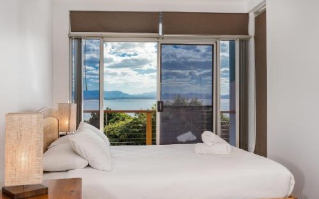 Byron Bay Accom 13 Brownell Drive Wategos Beach - Beach House – Guest Rooms – Byron Bay