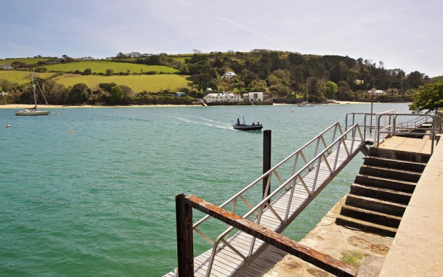 4 The Salcombe