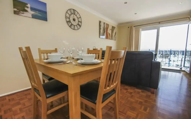 Britannia Harbour View Parking by Brighton Holiday Lets
