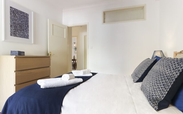 Principe Real Balcony by Homing