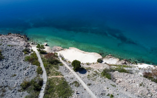 Beachfront House Nada