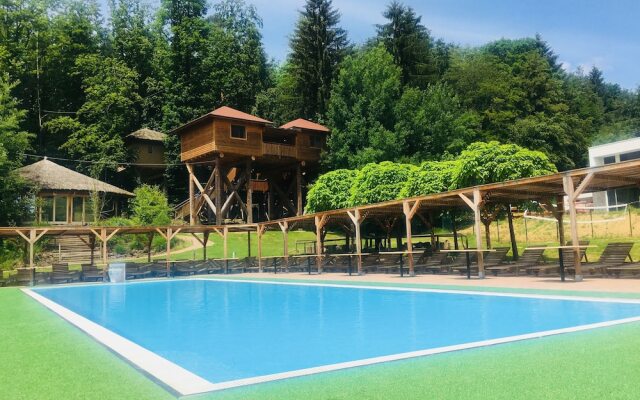 Baumhotel Styrassic Park