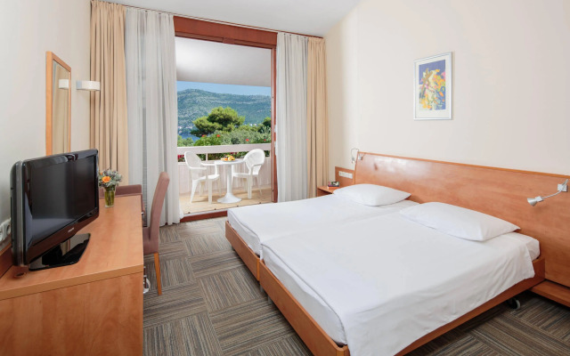 Valamar Tirena Hotel
