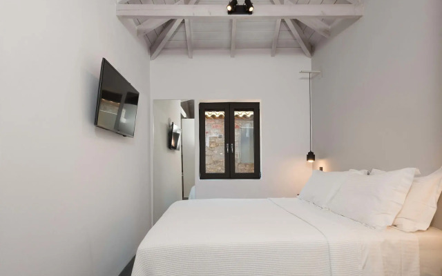 Calme Suites Mani
