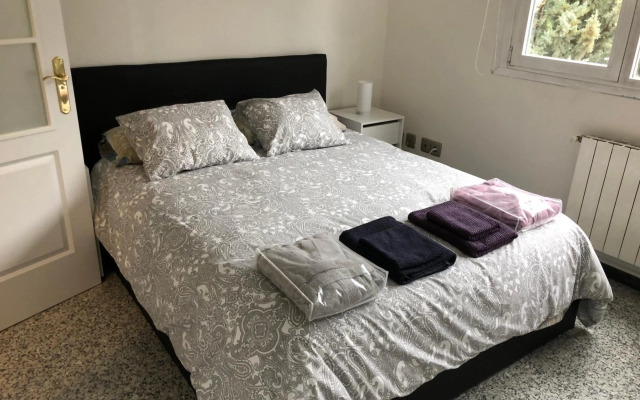 Luxurious 5 Bedroom Apartment in Moncloa-Aravaca