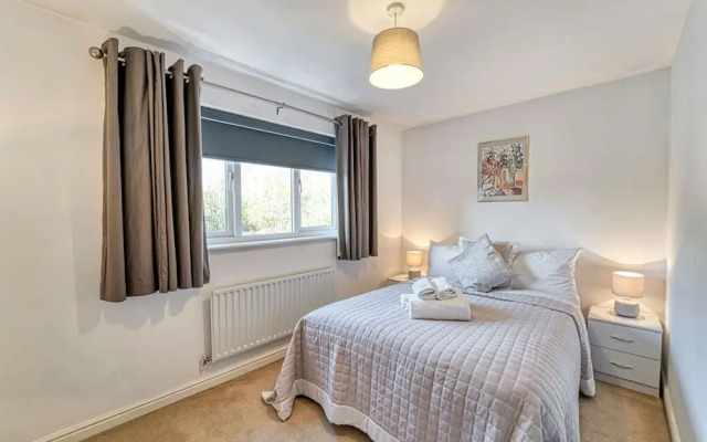 Host Stay Lion Court