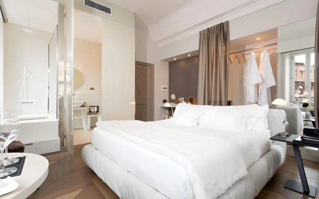 Palazzo Manfredi – Small Luxury Hotels of the World