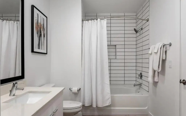 Mint House Nashville – The Gulch – Division St