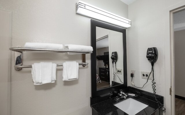 Microtel Inn & Suites by Wyndham Springfield