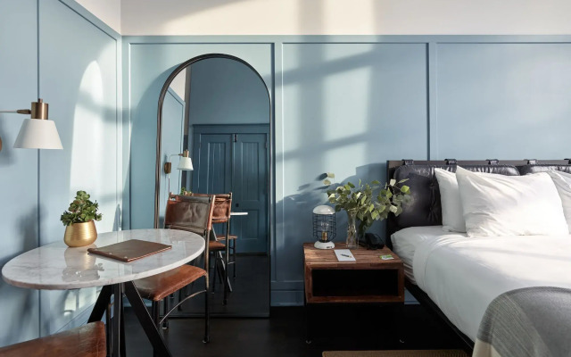 The Chicago Hotel Collection - Wrigleyville