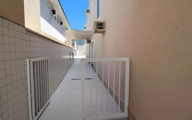 Casa com piscina em Boraceia