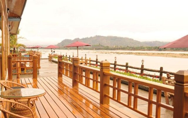 Myitkyina Plam Spring Resort Hotel