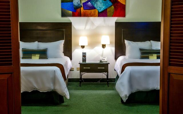 El Polo Apart Hotel & Suites