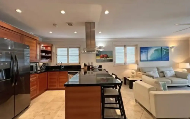 Waterside Apartment 101 by Island Villas