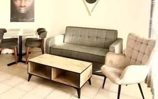 SHaYaSH apartments Leonardo Bat-Yam