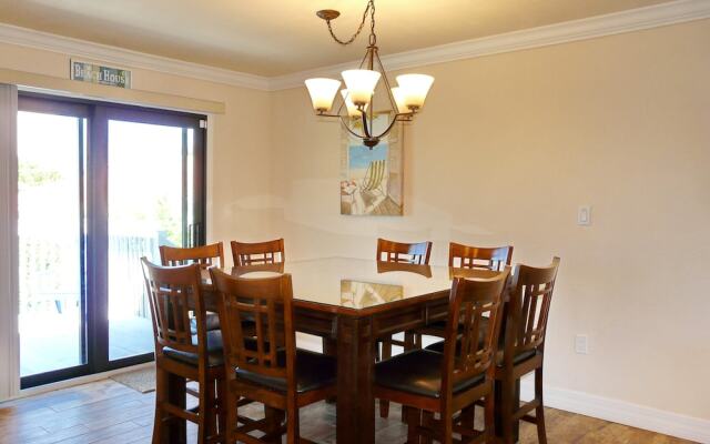 West-facing Home With Pool and 2nd Floor Porch