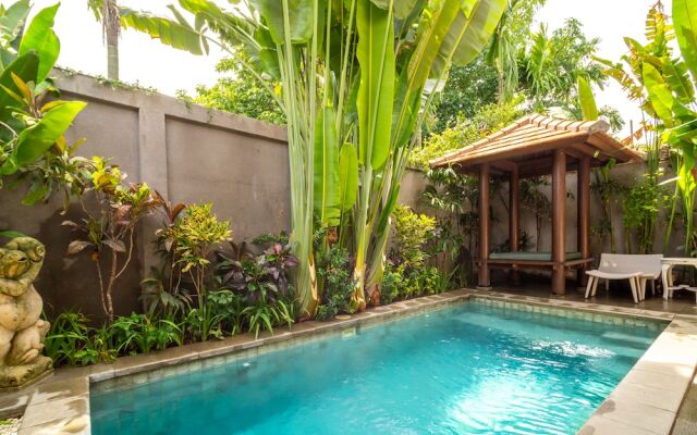 Enjoying Life Villa at Bintang