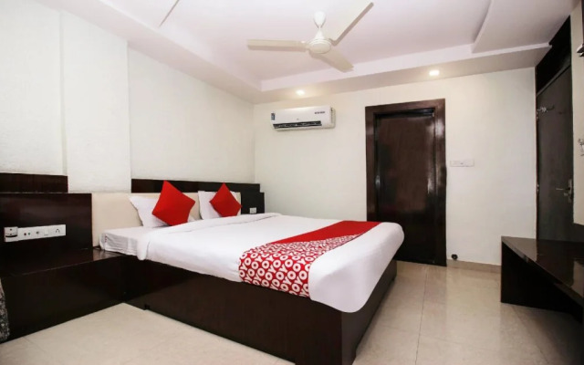 Hotel Galaxy Palace By OYO Rooms