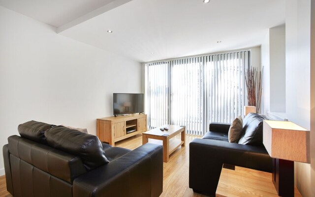 Colne Lodge By Esa