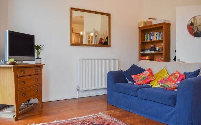 Bright 1 Bedroom Apartment in Seven Dials