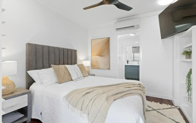 Stunning Costal 3 Bedroom Apartment In Cairns Cbd