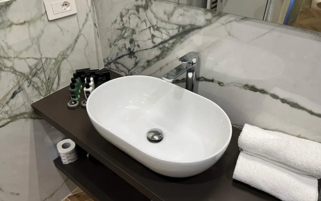 RossoVino Milano Boutique