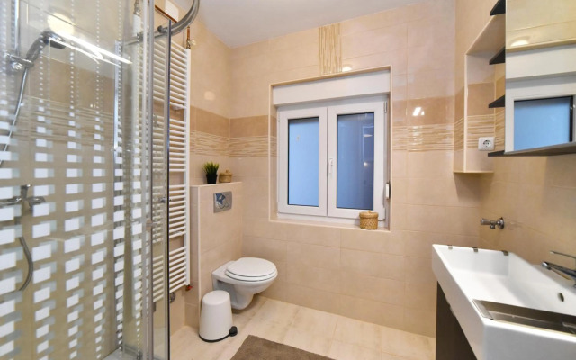 Block Apartment Upper Town