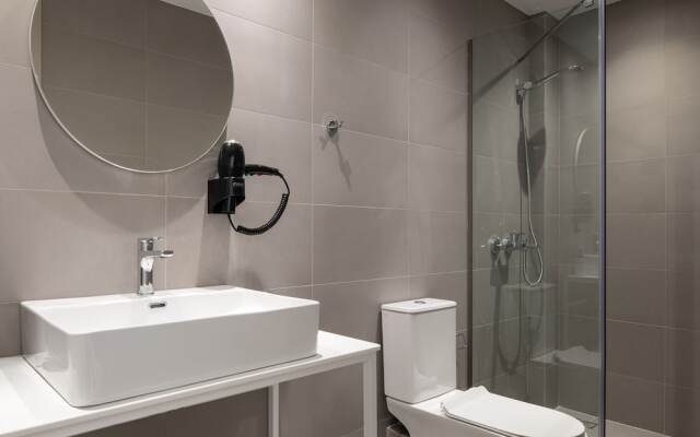 Calives Premium Stay
