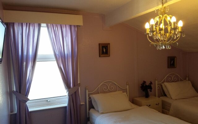 Gramsford Lodge