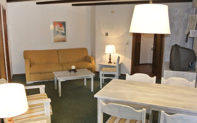 13-6 - One Bedroom