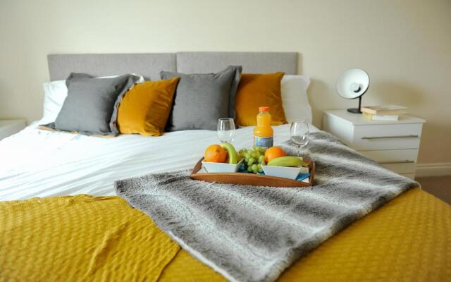 Select Serviced Accommodation - Hunters Wharf