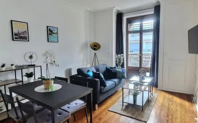 2 bedroom, close to center, Plainpalais-Carouge