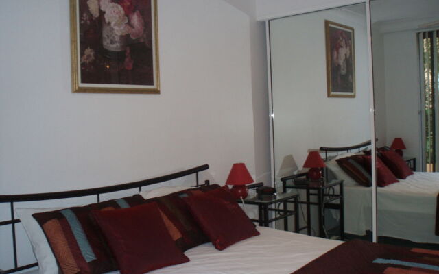 Coolamon Apartments