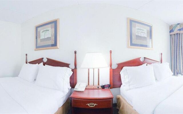 Holiday Inn Express Roanoke-Civic Center