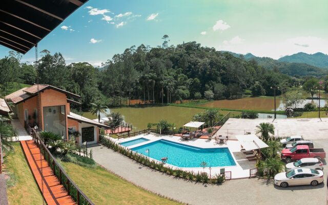 Village du Lac Hotel