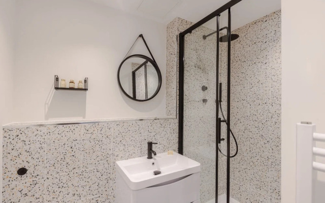 The Sexy Beast - Fitzrovia - by Frankie Says