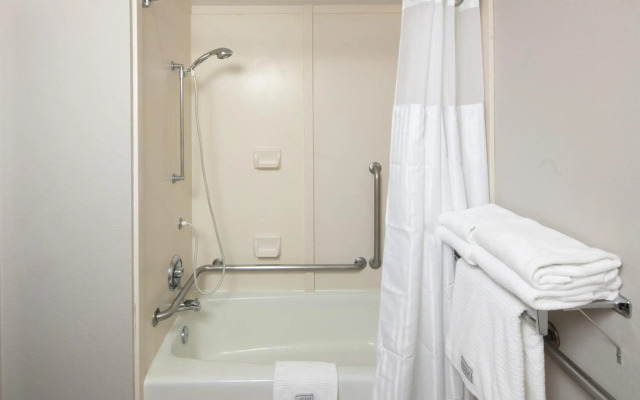 Red Lion Inn & Suites Deschutes River Bend