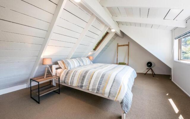 Kina Cottage