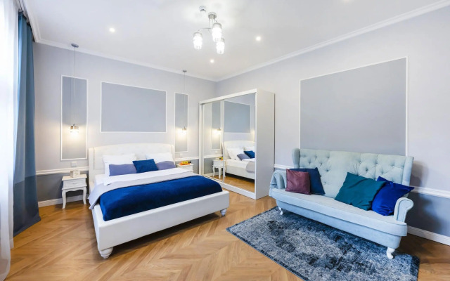 Main Square Apartments