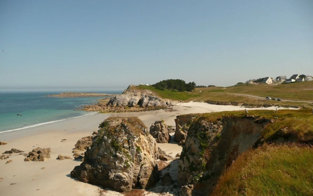 Holiday Home in Plouarzel Near Sandy Beaches