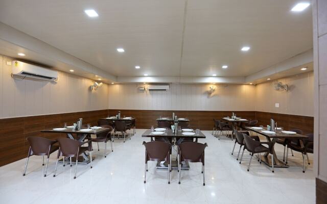 OYO 6976 Hotel Ganges Park