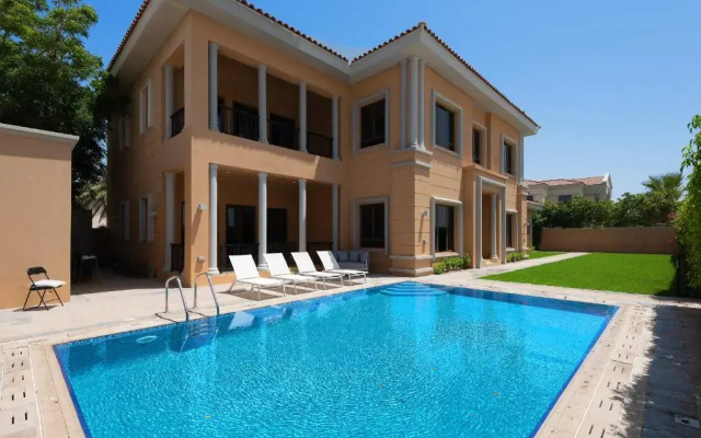 Maison Privee - Prvt Pool & Beach! in Luxury Palm Jumeirah Villa