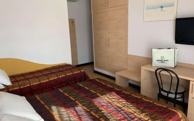 Hotel City